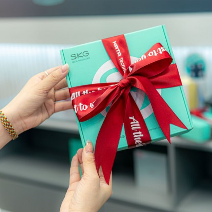 Quà Tặng 300k - Nhỏ Gọn Chi Phí, Lớn Mạnh Thương Hiệu 