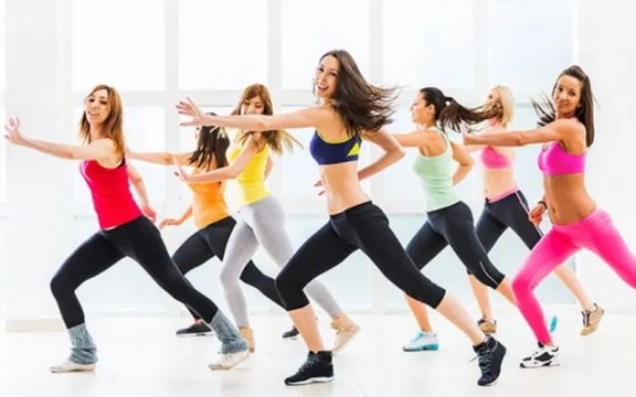 Tập Zumba Có Tác Dụng Gì Với Sức Khỏe Không?