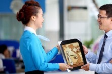 Cách lựa chọn quà tặng khách hàng mua sỉ để tăng doanh số hiệu quả