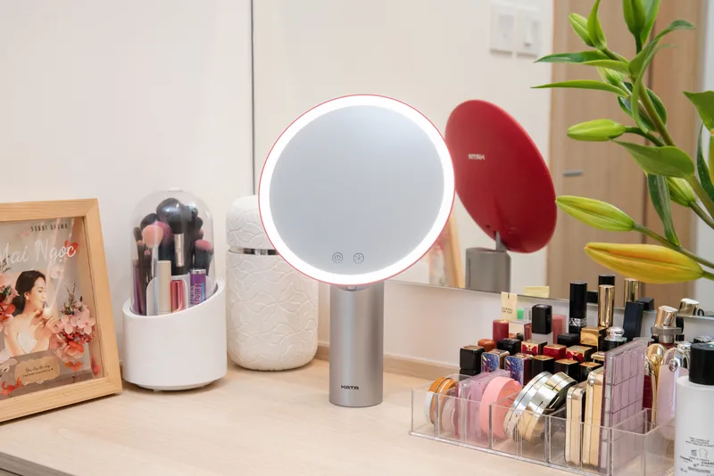 Gương HD Daylight KATA Miro O2 - Trợ thủ trang điểm tại gia đắc lực 