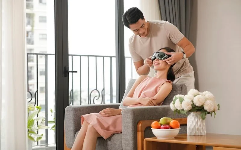 Hình ảnh thực tế máy massage mắt KATA ME80 4