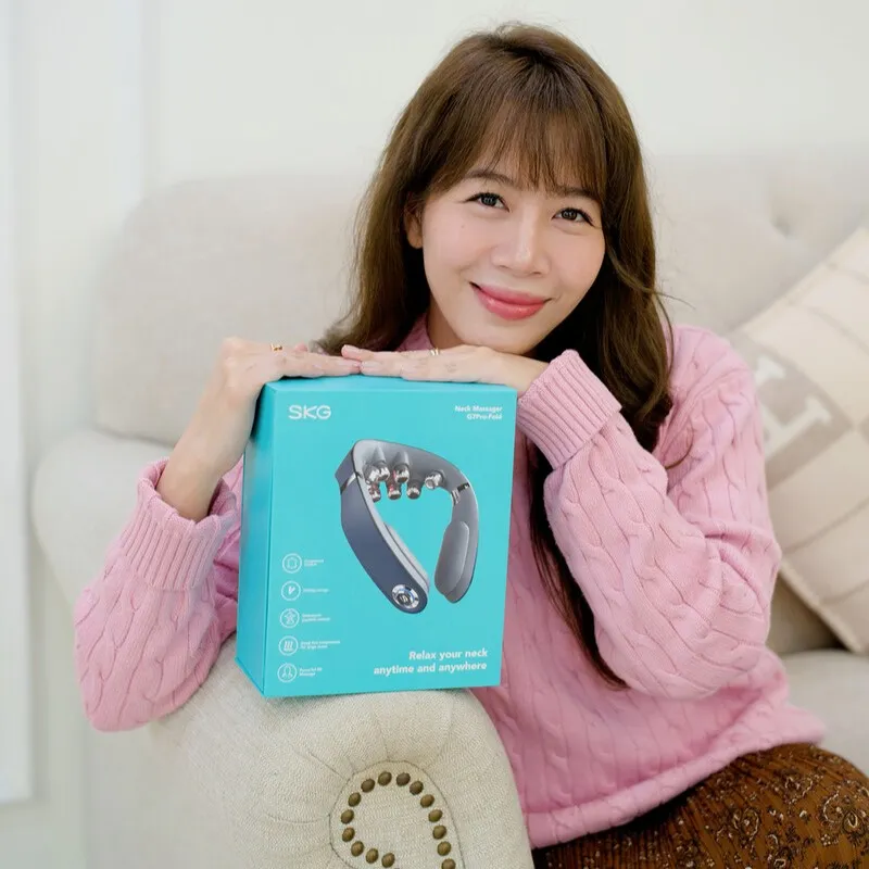 trải nghiệm máy mát xa cổ g7 pro fold cùng MC Diệp Chi