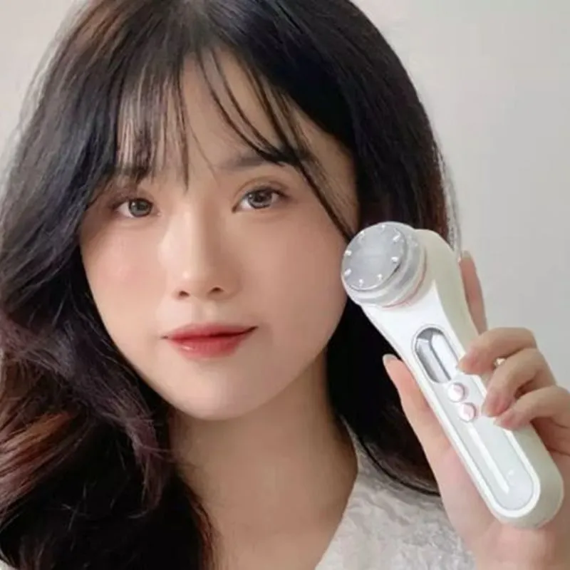 Máy điện di ion trong lĩnh vực làm đẹp có nhiều lợi ích