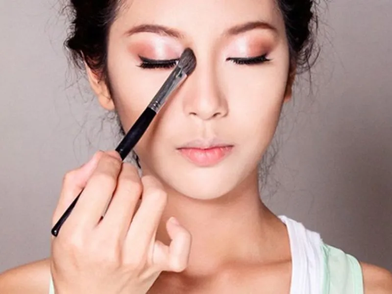 Cách Trang Điểm Giúp Mũi Cao Theo Từng Dáng Mũi