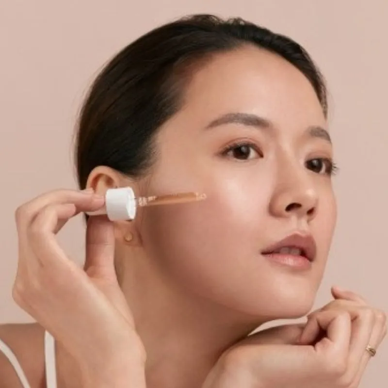 Hỗ trợ thoa kem đặc trị, serum