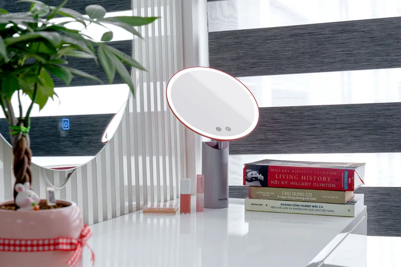Gương LED để bàn tiện dụng 