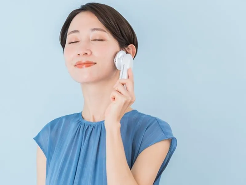 Máy đẩy tinh chất cầm tay nhỏ gọn