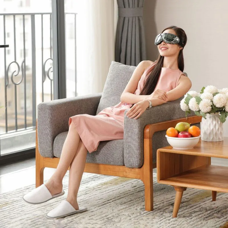 Máy massage mắt KATA ME80 sẽ là món quà nhận được sự yêu thích từ nhân viên ngân hàng.