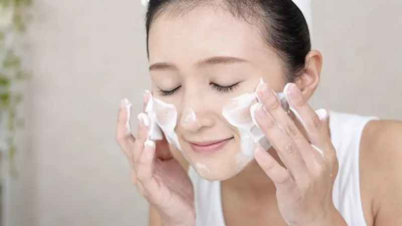  Chăm sóc da đúng cách khi bị mụn 