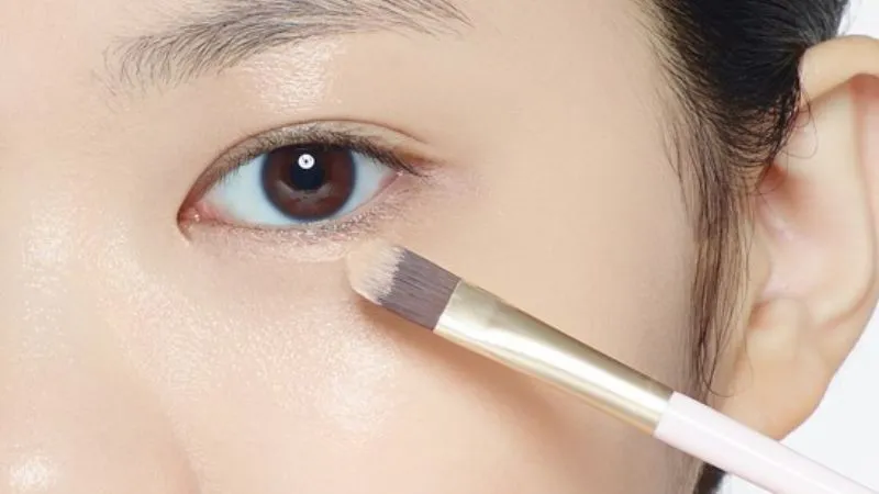  Hướng dẫn thao tác với cọ che khuyết điểm 