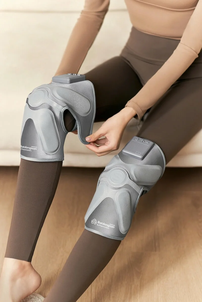 Máy massage đầu gối 4 điểm rung SKG W3 Pro