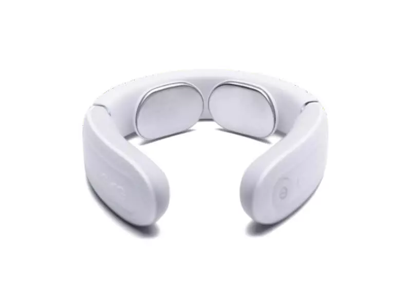 Thiết kế 2 điện cực nổi 3D vừa vặn khi đeo trên cổ
