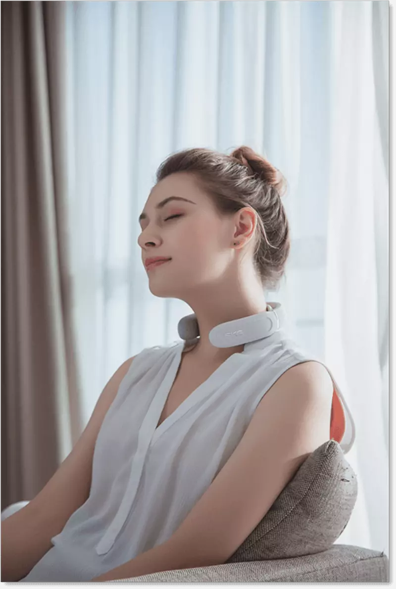 Máy massage cổ SKG 4356E được trang bị công nghệ xung điện TENS hiện đại chuyên dùng trong y khoa.