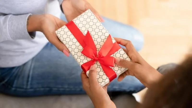 Quà tặng cần phù hợp với văn hóa doanh nghiệp