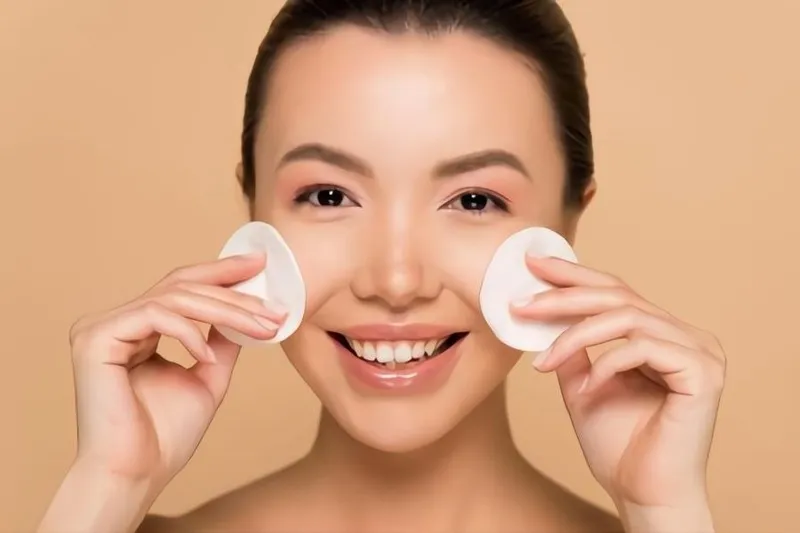 Tần suất sử dụng nước tẩy trang thích hợp 