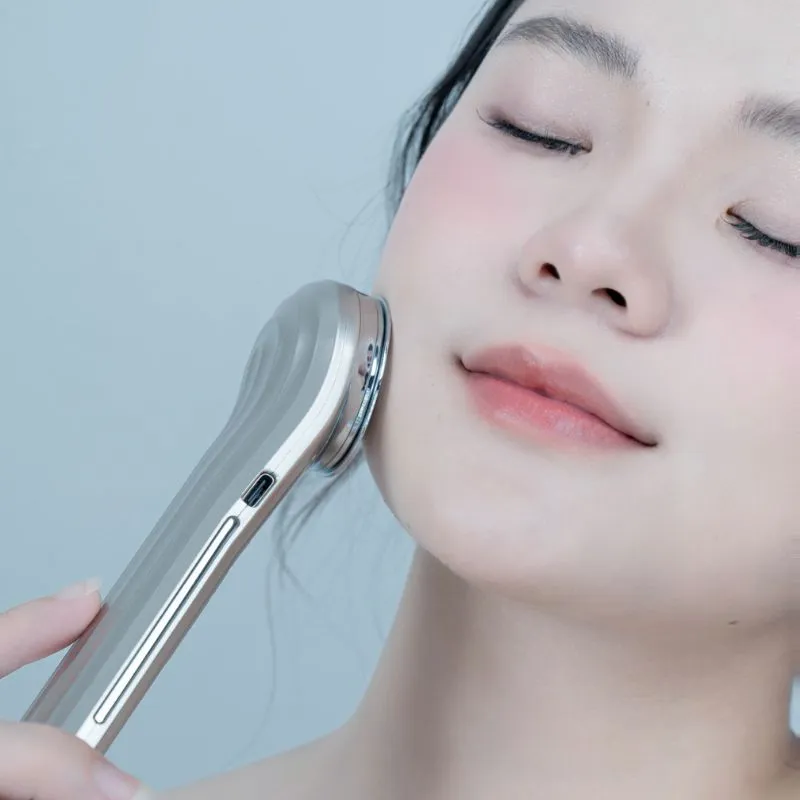 Máy điện di tinh chất có nhiều lợi ích cho làn da